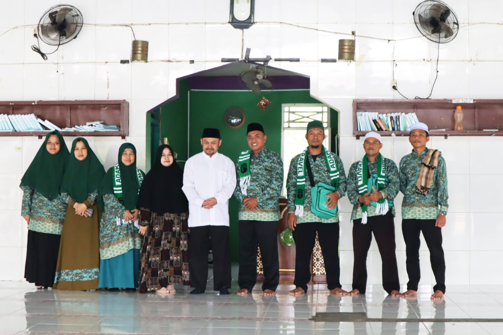 Menyelesaikan Tasmi’ Bil Ghaib 30 Juz, Pesantren Memberikan Penghargaan Umrah