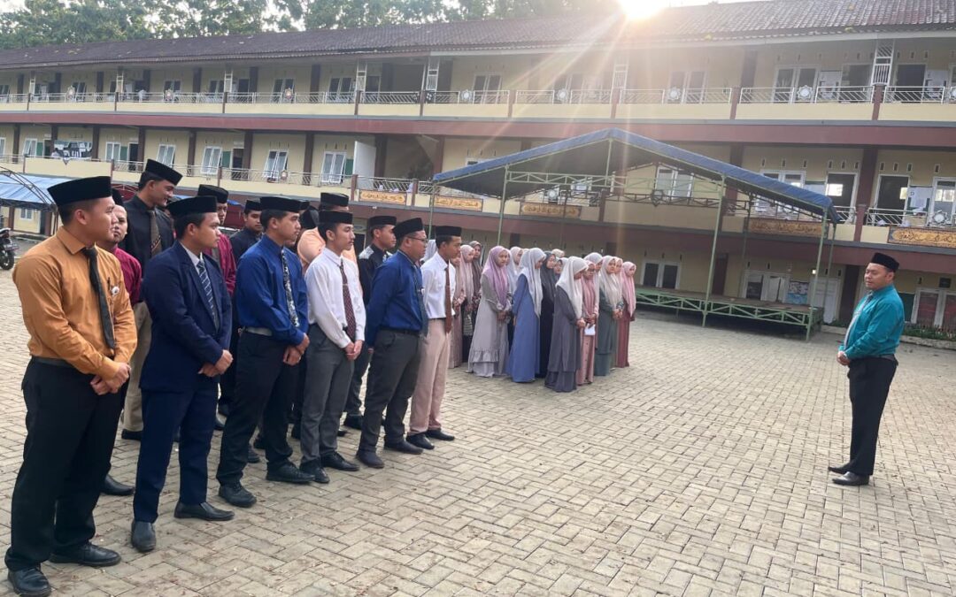 Meneguhkan Esensi Guru: Dari Identitas ke Pengabdian Hakiki